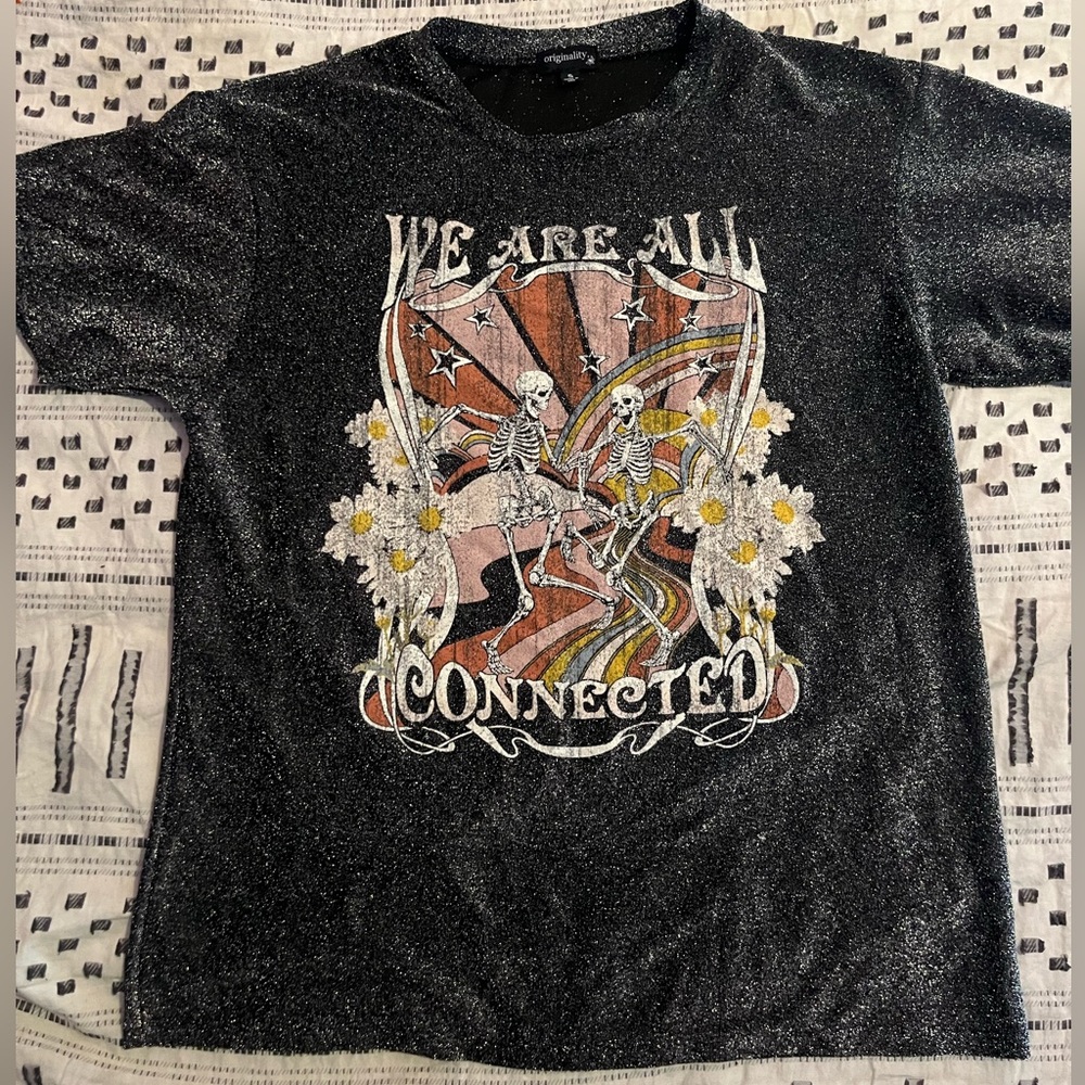 Black (sparkly) skull T- shirt, Size S